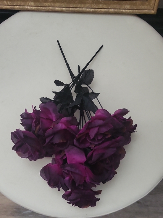 Other - Faux Whimsygoth Purple Rose Picks 💜 Set Of 3!